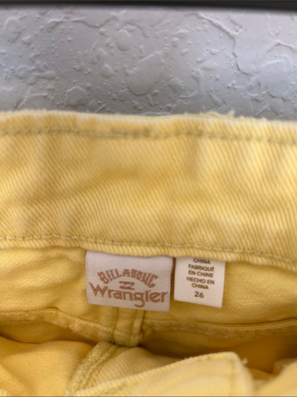 Billabong/Wrangler Yellow Denim Cutoff Shorts Womens 26 Raw Hem Summer - Picture 6 of 6